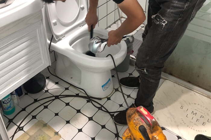 乐平马桶堵塞自己疏通还是找师傅？专业上门服务让你省时更省心